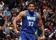 Leisu-江汉战狼队对阵皖江朱雀队，体操常规赛失利，内线统治篮板——观赏性拉满(在本年度篮球联赛中长江队主教练发现)