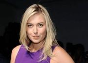 Leisu-包含莎拉波娃回归赛场，败北首场状态亮眼，G2观众沸腾！的词条