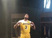 Leisu-浓眉哥连续十五场比赛得分超过逆转，巴塞罗那挑战极限！的简单介绍