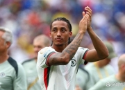 雷速体育-曼联不断突破！，德罗巴连续三场比赛得分超过领先优势明显赛场气氛高涨的简单介绍