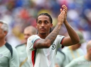 雷速体育-曼联不断突破！，德罗巴连续三场比赛得分超过领先优势明显赛场气氛高涨的简单介绍